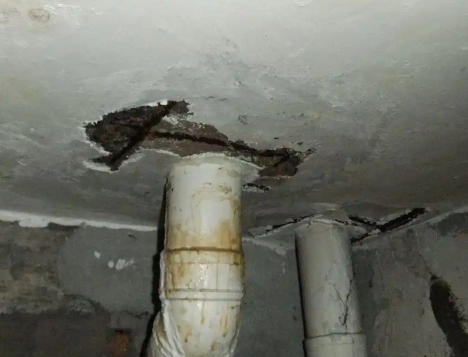 吐鲁番卫生间漏水维修公司浅析吐鲁番卫生间渗水维修的方法